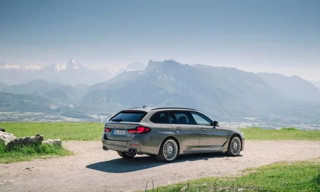 汽车看点 自媒体 正文d5s旅行版 阿尔宾娜d5s采用了3.