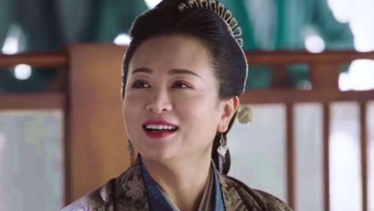 44岁气质不减当年,新剧给窦骁当妈|上错花轿|涓子|窦骁_新浪新闻