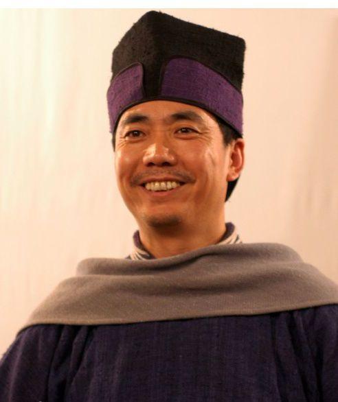 《武林外传》邢捕头和网红猴哥合拍视频,路人上前合影只认出猴哥