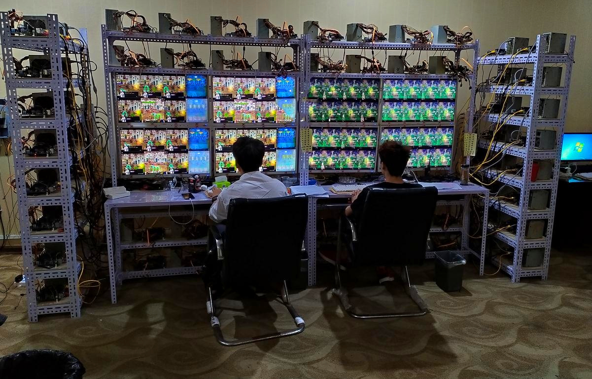 笑着进去破产出来宁劝人进厂打工也别劝人去dnf干工作室