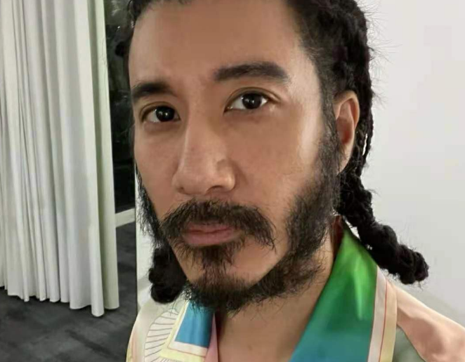 王力宏近照曝光,长发搭配络腮胡,男神彻底放飞自我了?