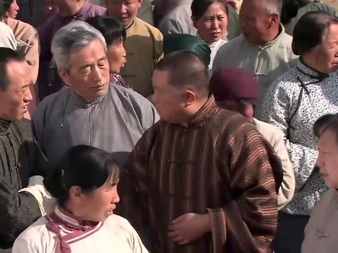 抗日奇侠绣花针廖天生男扮女装混在人群里自己夸自己