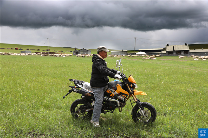 暑假去哪里玩?呼伦贝尔草原景美羊肥,是一个去了还想再去的地方休闲区蓝鸢梦想 - Www.slyday.coM 暑假去哪里玩?呼伦贝尔草原景美羊肥,是一个去了还想再去的地方休闲区蓝鸢梦想 - Www.slyday.coM