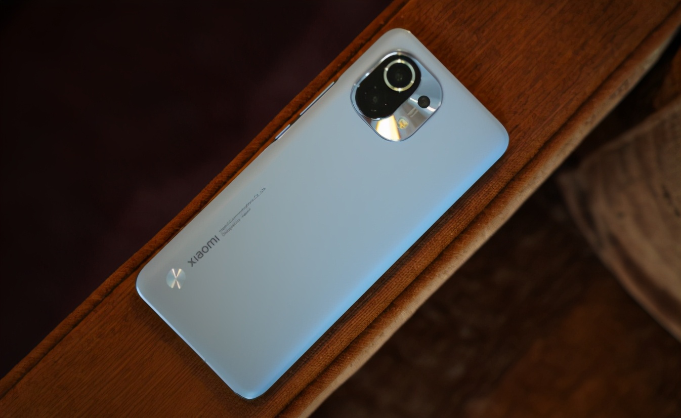 目前卖得最好的4部5G智能手机，三四年不过时，你选中了哪一部？休闲区蓝鸢梦想 - Www.slyday.coM