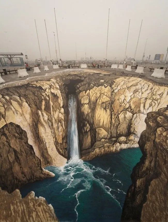 21幅创作在地面上的街头艺术,网友:一脚下去就踩坏了