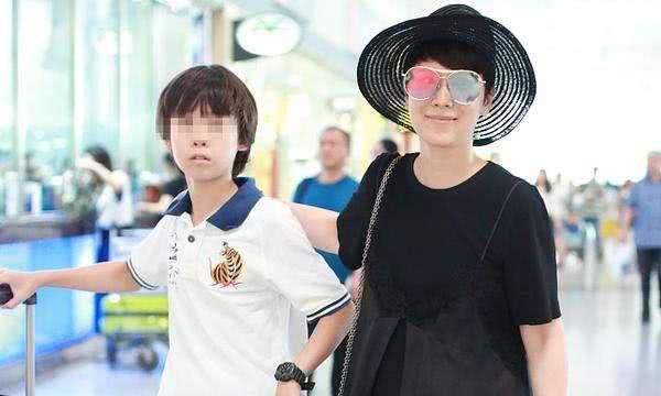 海清晒儿子学习照,14岁孩子自律让人羡慕