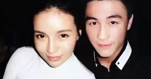 林慧俐一出生就是妥妥的富二代,父亲林荣福是新加坡裔富豪,年轻时白手