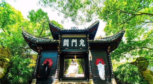 我国真正的鬼城景区拥有我国最全面反映阴间的建筑群