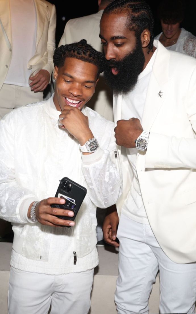 伤好了哈登逛夜店跳舞遭批评网友去当网红吧别回来打篮球了