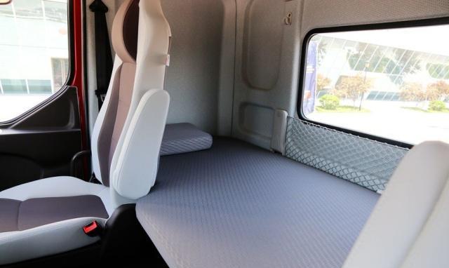 乘龙t5震撼来袭,性能硬核,空间大的让人惊讶,卡车司机的福音