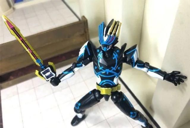 假面骑士durandal装动实物图公开,这次只有剑没有戟