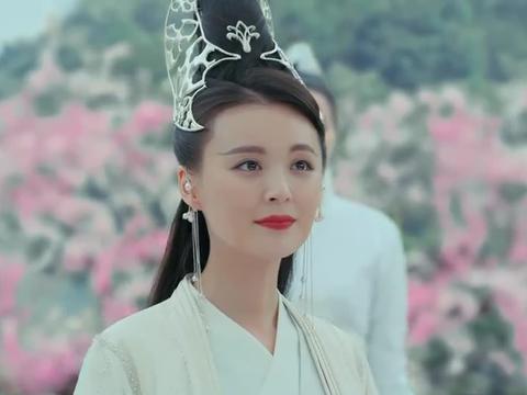 大结局花无缺分神之际他的发冠被小鱼儿砍断怜星心疼不已