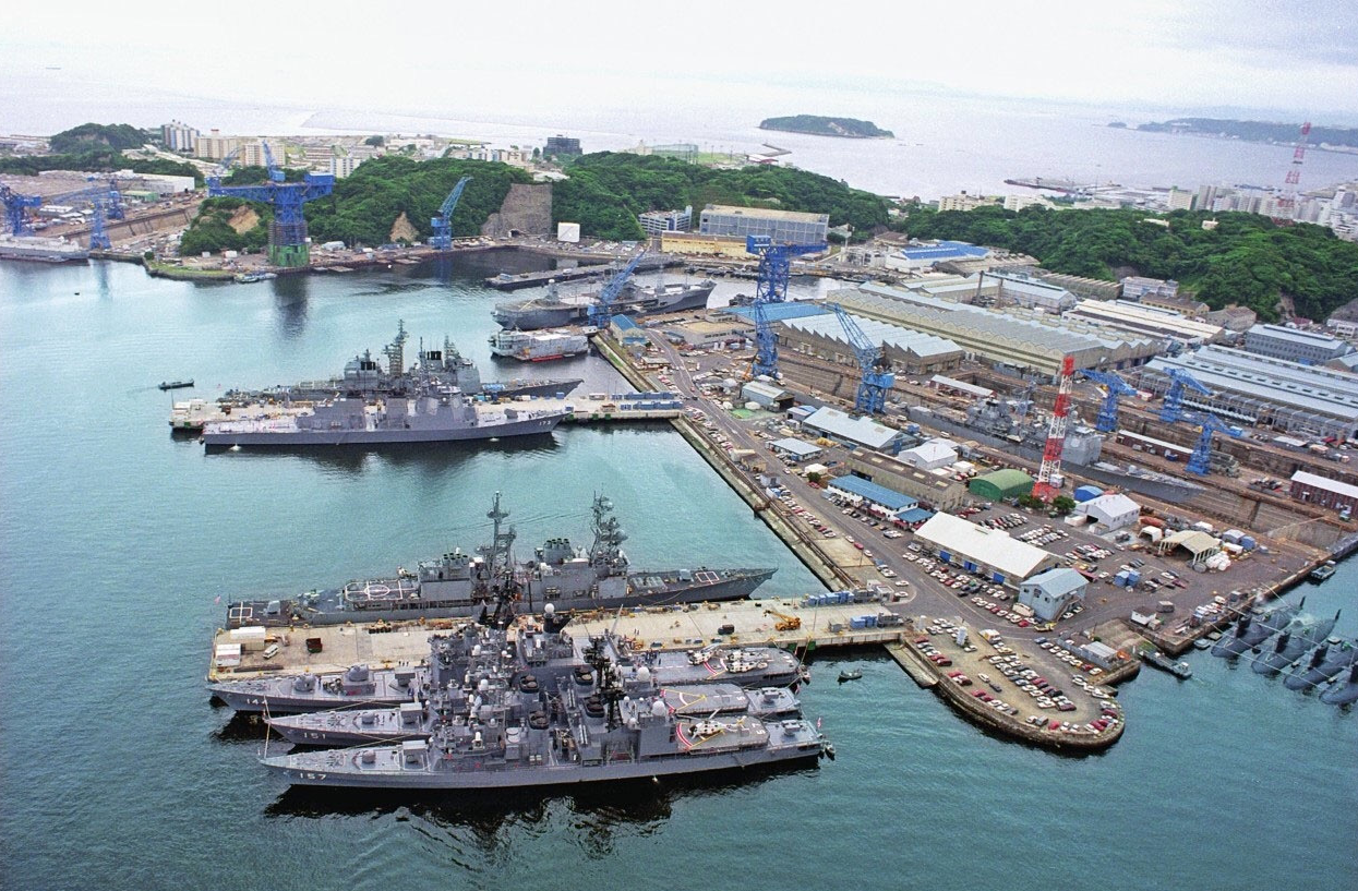 图为美国在日本的横须贺海军基地
