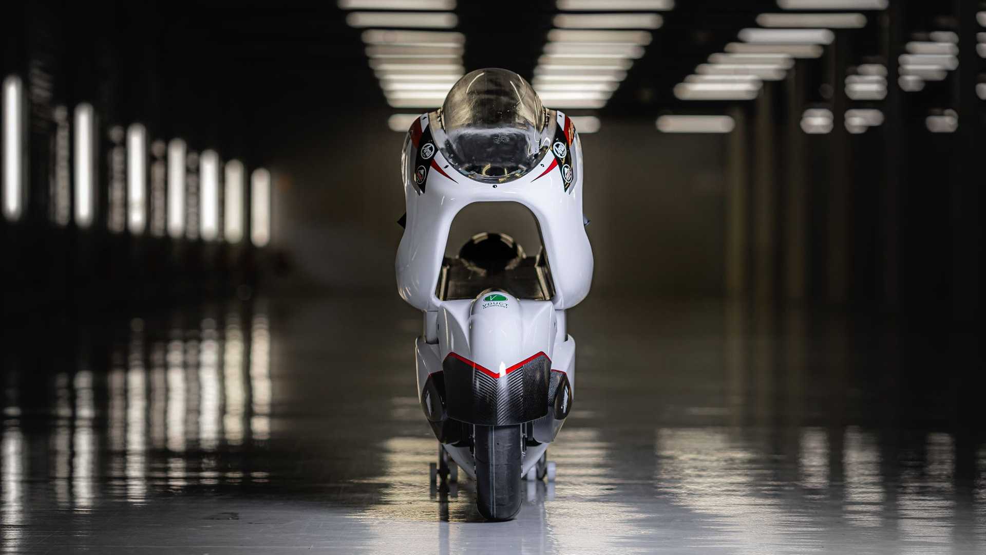 whitemotorcycle concpets在银石推出竞速电动摩托车wmc250ev