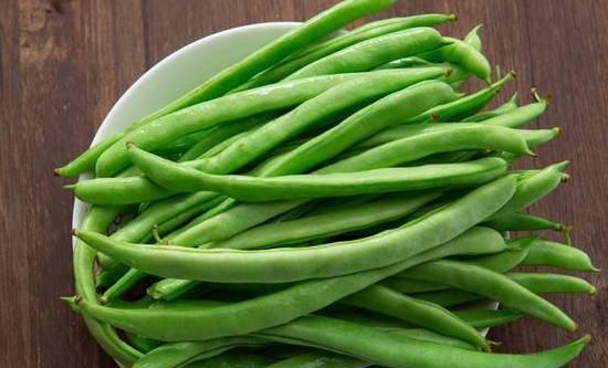 四季豆是菜豆的别名,菜豆是豆科菜豆种的栽培品种,又名芸豆,芸扁豆