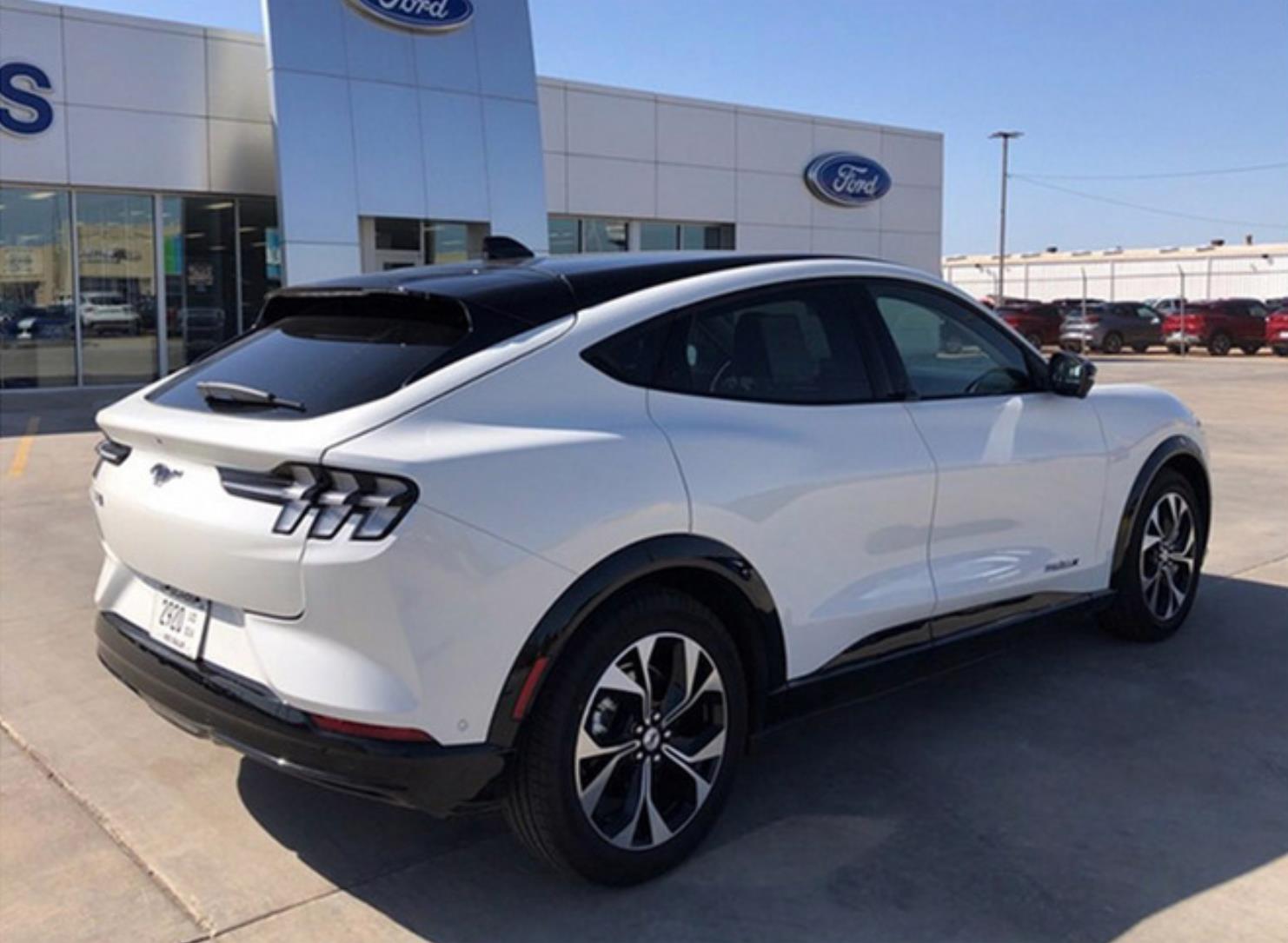 足足晚了3个月福特mustangmache海外上市照搬国产版配置