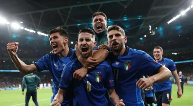 虽败犹荣!西班牙欧洲杯出局却收获后防核心 一队或悔青肠子休闲区蓝鸢梦想 - Www.slyday.coM 虽败犹荣!西班牙欧洲杯出局却收获后防核心 一队或悔青肠子休闲区蓝鸢梦想 - Www.slyday.coM