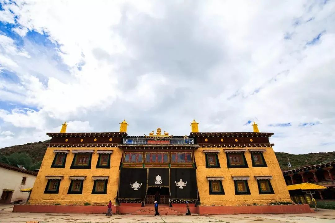 芒康值得一去的景点