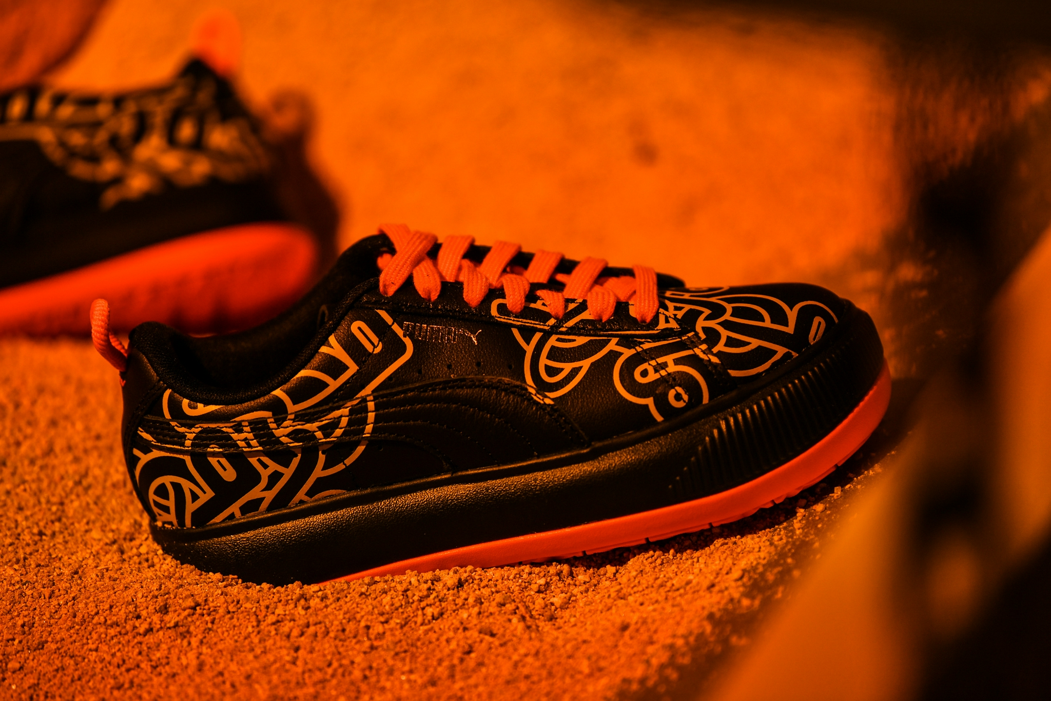 日前,puma携手先锋设计师品牌pronounce首度举办联名系列发布活