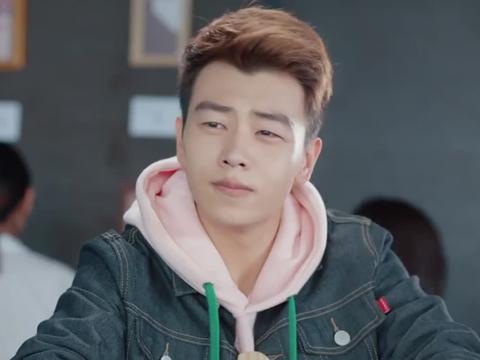 一起同过窗任逸帆一直在那自说自话连翘完全不想搭理他