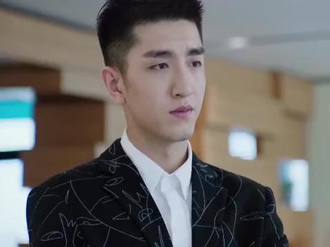 你和我的倾城时光:林浅向厉致诚介绍新产品,是照着他的样子画的