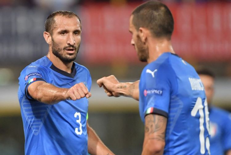 欧洲杯安保神操作!意大利后防核心被误认是球迷:不准庆祝快离开休闲区蓝鸢梦想 - Www.slyday.coM 欧洲杯安保神操作!意大利后防核心被误认是球迷:不准庆祝快离开休闲区蓝鸢梦想 - Www.slyday.coM