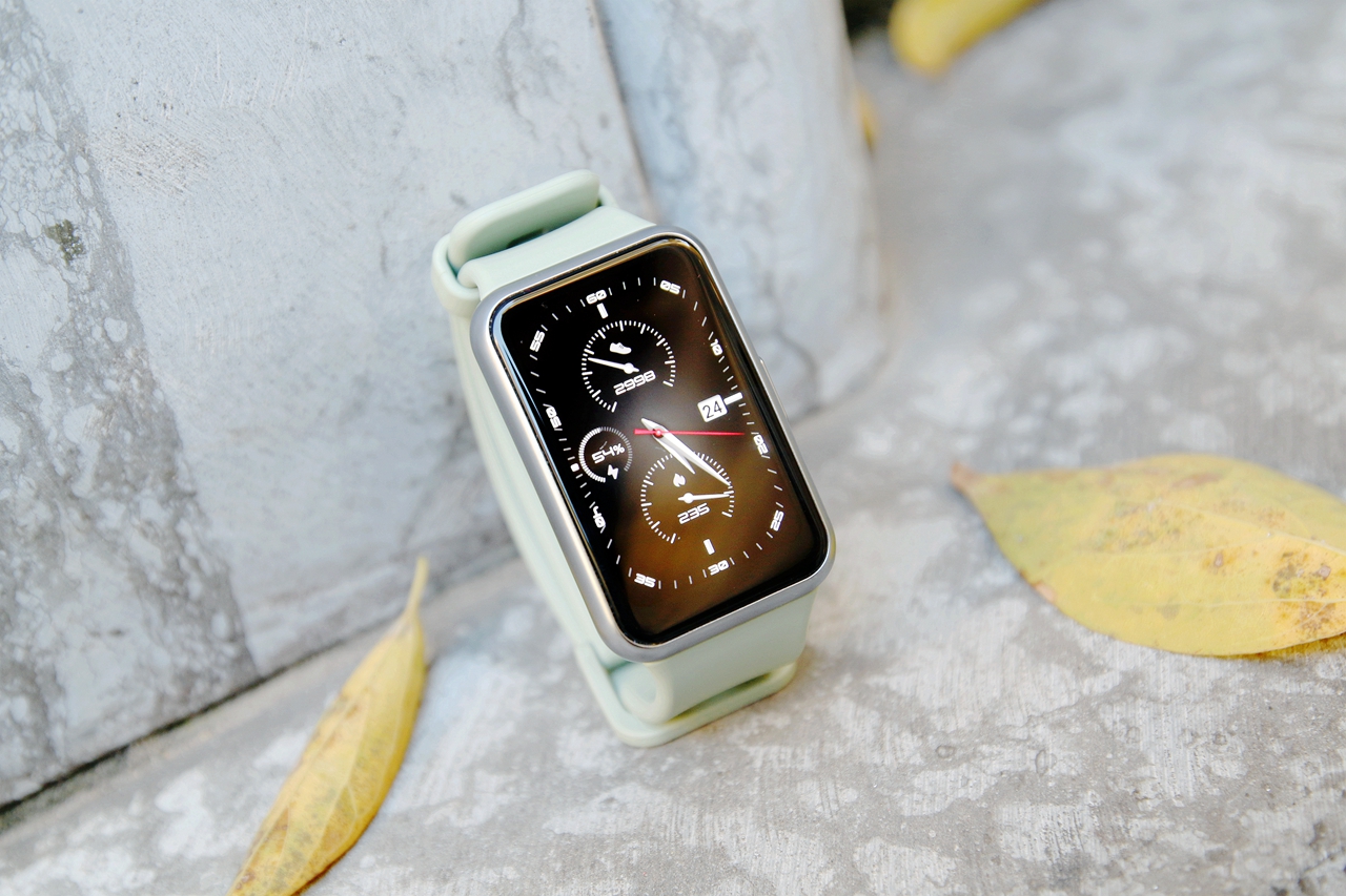 华为新品watch fit功能齐全 , 三种配色随意选择!