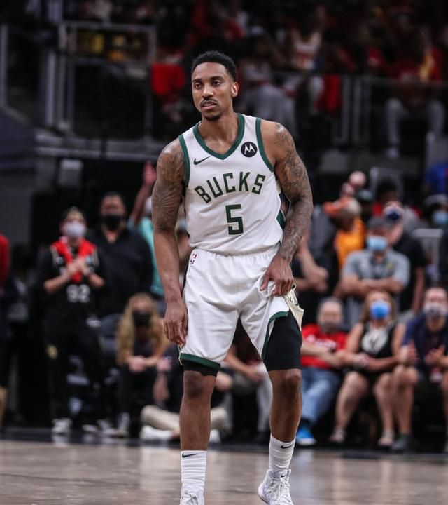 昔日鹰王化身最佳替补,2特质专克太阳,总决赛他是x因素|蒂格|雄鹿