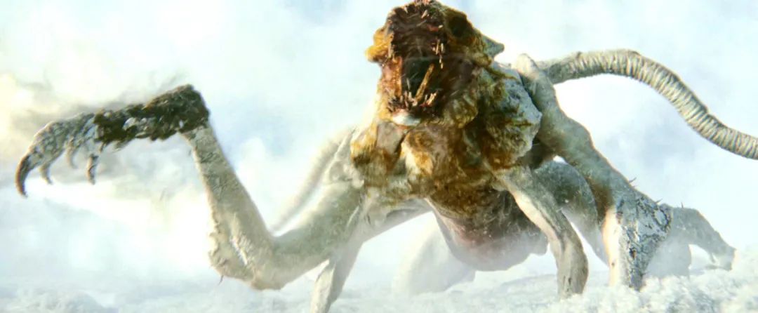 造型和异形相似,长手长脚还有尾巴,一口尖牙锋利非常,动作敏捷攻击力