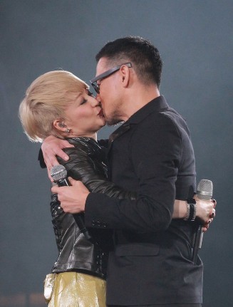 和他超越恋人关系的"神仙友情"|欧丁玉|张学友|陈慧娴_新浪新闻