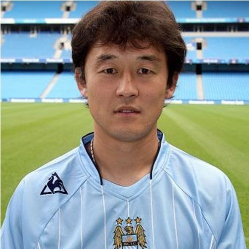 其实2010那一届国足是很有实力 毕竟孙继海还在踢球