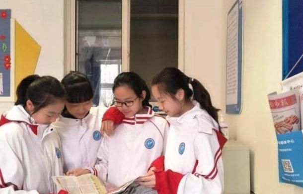 从小学到初中,有一年被称为“分水岭”,学生需谨慎对待休闲区蓝鸢梦想 - Www.slyday.coM 从小学到初中,有一年被称为“分水岭”,学生需谨慎对待休闲区蓝鸢梦想 - Www.slyday.coM