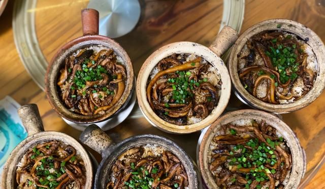 广东赤坎古镇最有名的煲仔饭传承百年历经三代很多人慕名前来