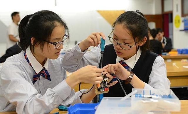 从小学到初中,有一年被称为“分水岭”,学生需谨慎对待休闲区蓝鸢梦想 - Www.slyday.coM 从小学到初中,有一年被称为“分水岭”,学生需谨慎对待休闲区蓝鸢梦想 - Www.slyday.coM