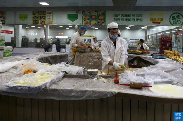 新疆的馕治百病,这里见识了馕的花式吃法,馕吃一个月不重样说法休闲区蓝鸢梦想 - Www.slyday.coM 新疆的馕治百病,这里见识了馕的花式吃法,馕吃一个月不重样说法休闲区蓝鸢梦想 - Www.slyday.coM