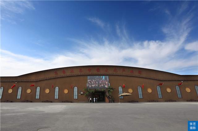 新疆的馕治百病,这里见识了馕的花式吃法,馕吃一个月不重样说法休闲区蓝鸢梦想 - Www.slyday.coM 新疆的馕治百病,这里见识了馕的花式吃法,馕吃一个月不重样说法休闲区蓝鸢梦想 - Www.slyday.coM