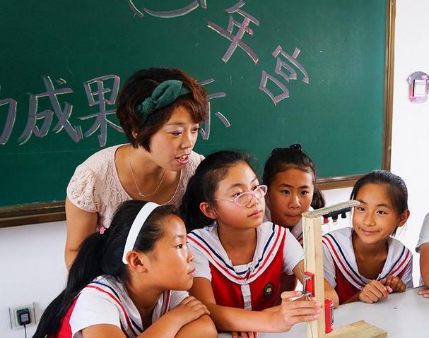 从小学到初中,有一年被称为“分水岭”,学生需谨慎对待休闲区蓝鸢梦想 - Www.slyday.coM 从小学到初中,有一年被称为“分水岭”,学生需谨慎对待休闲区蓝鸢梦想 - Www.slyday.coM