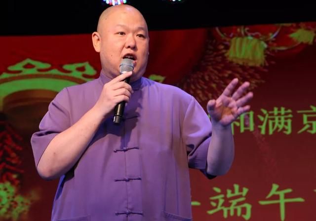 郭德纲与王玥波渐行渐远的背后从骨子里就不是同类人