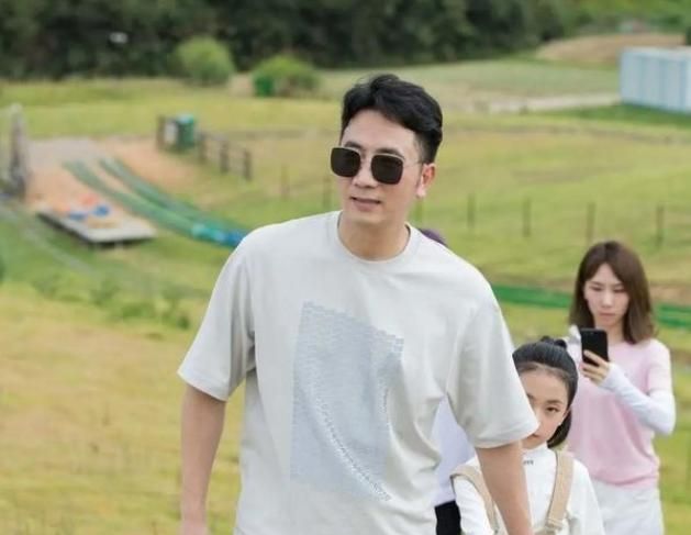 林生斌理发店学徒照曝光,杀马特造型五官立体,难怪被小贞看上休闲区蓝鸢梦想 - Www.slyday.coM