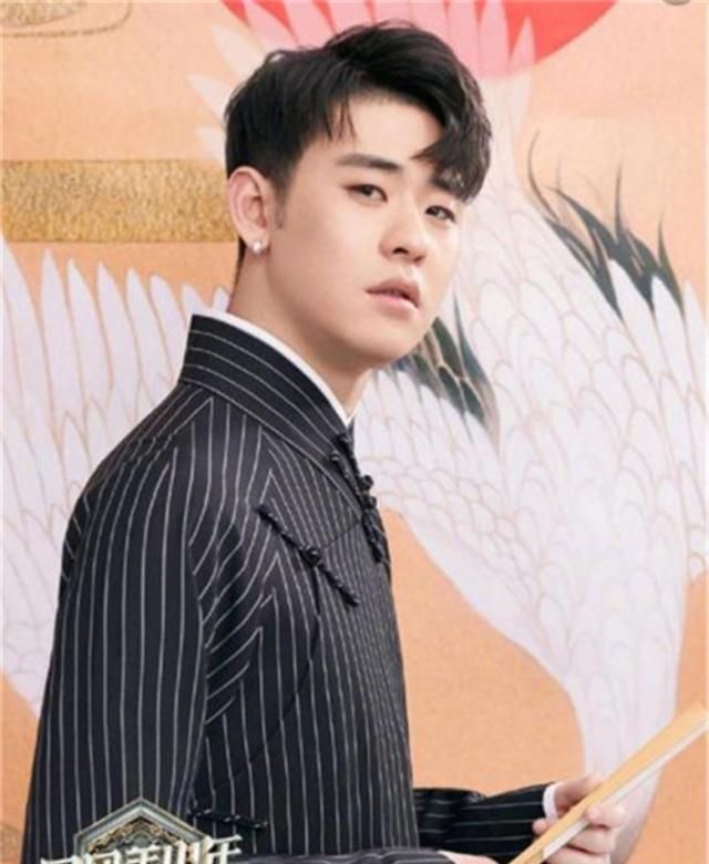 "云雷灰"再现江湖,只需要十几秒,网友抱怨:我女朋