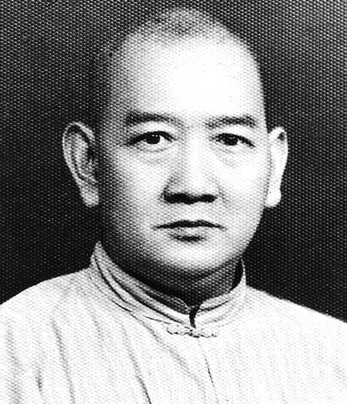 这张黄飞鸿的照片,其实是一个误传,并不是黄飞鸿本人