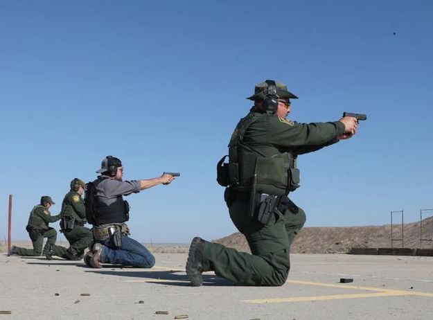 美国海关和边境保护局特工实弹射击训练 罕见的格洛克47低调亮相