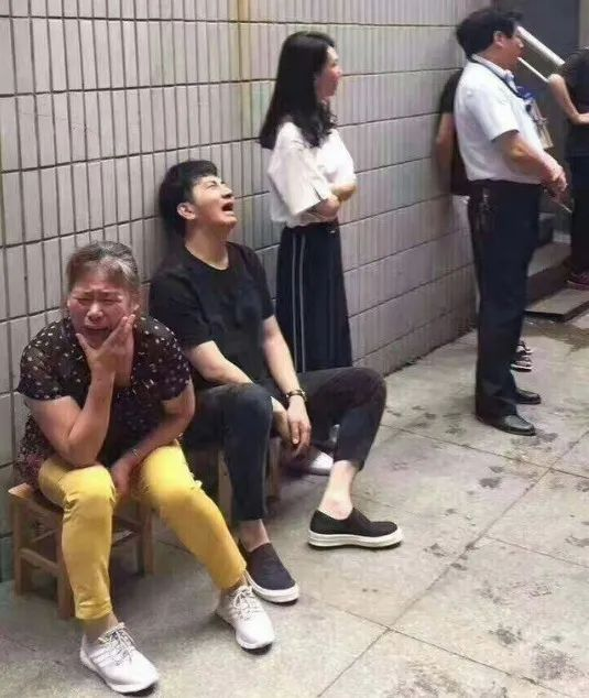 回应被亡妻哥哥反怼？林生斌的中年疼痛文学，为什么感动不了人？休闲区蓝鸢梦想 - Www.slyday.coM