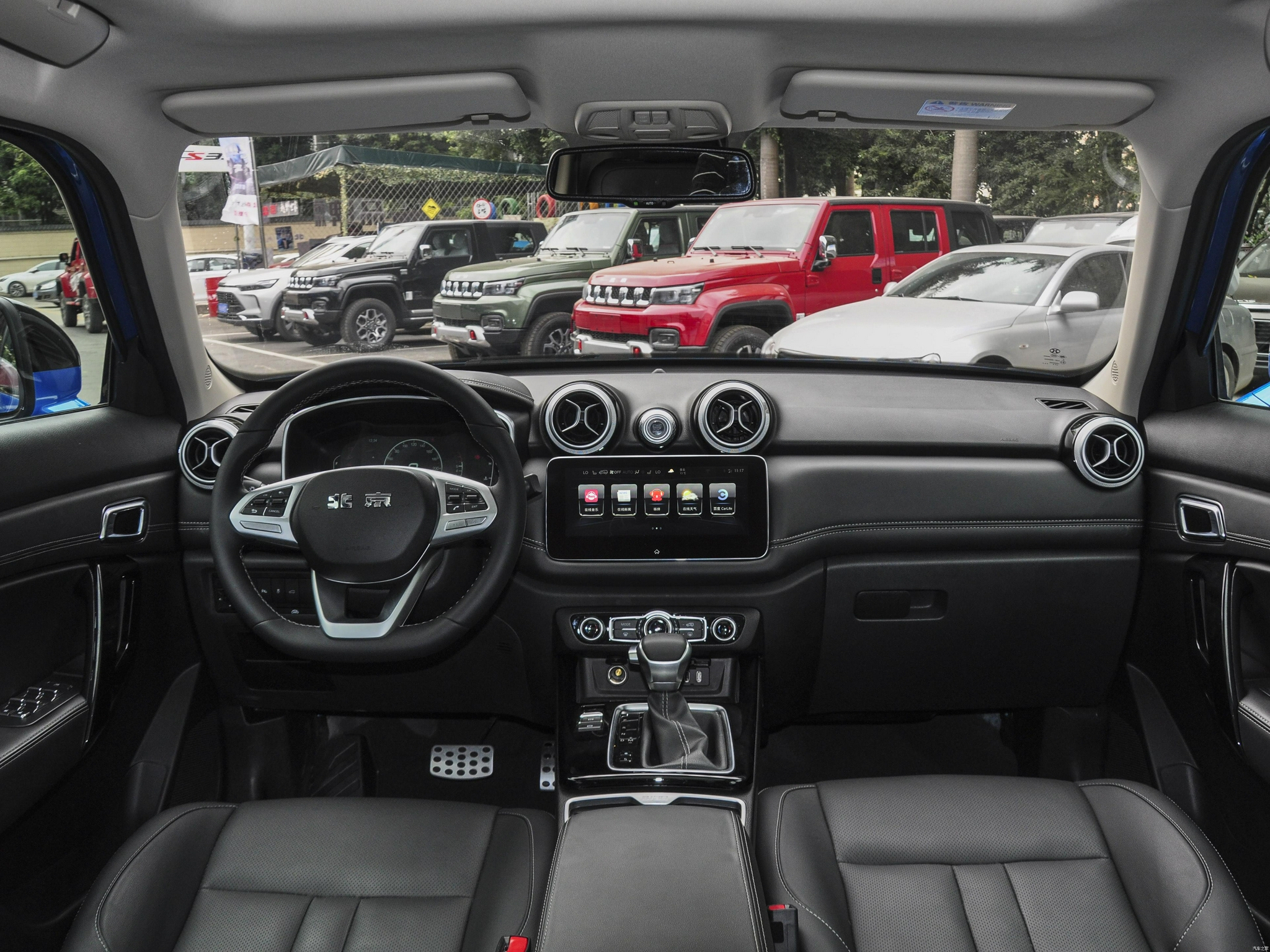 上半年新车回顾:外形非常硬派,北京bj30了解下