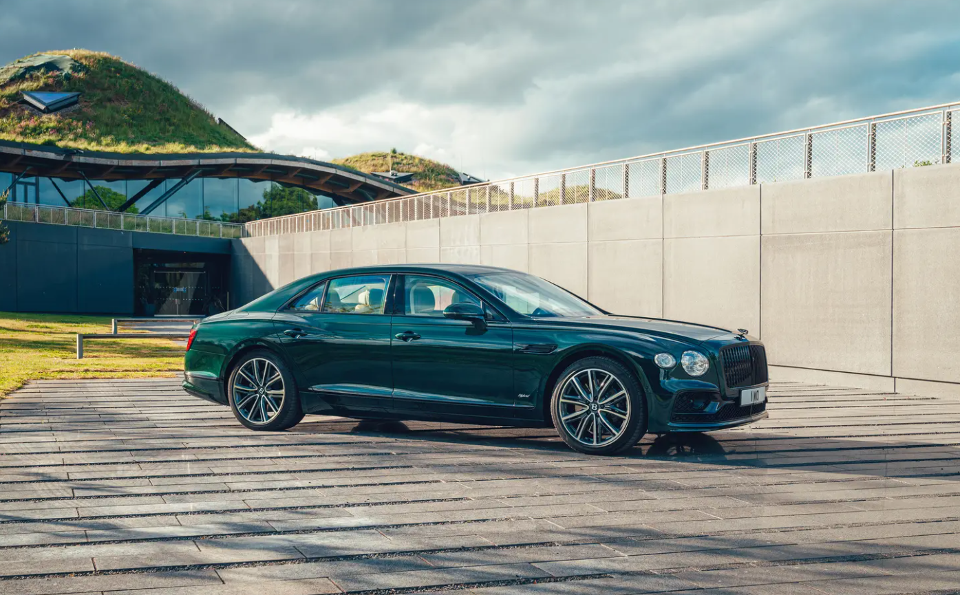 536匹马力,宾利第二款混合动力车型,飞驰有人喜欢吗