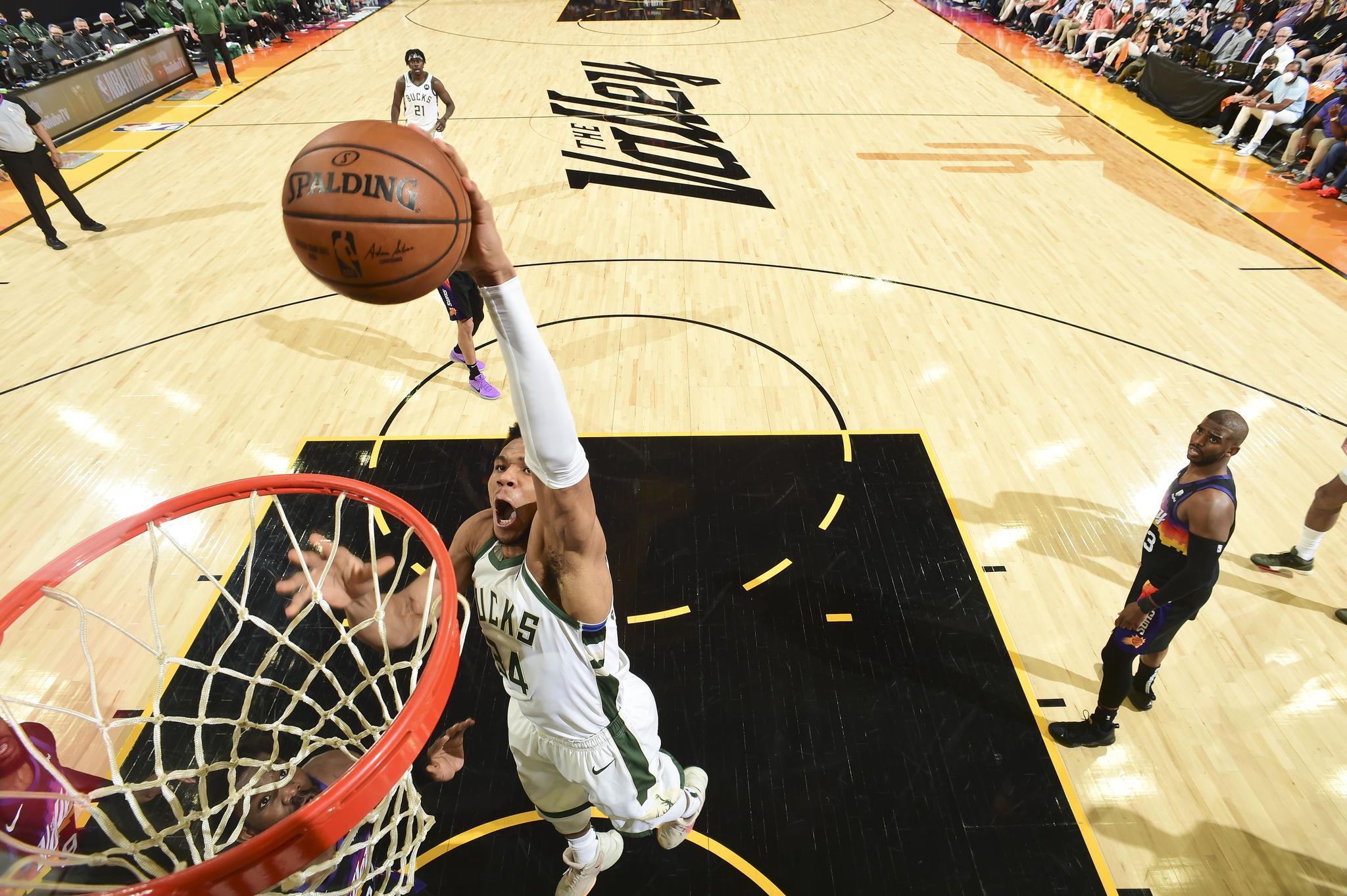 字母哥42分12篮板难阻失利雄鹿总决赛02落后太阳