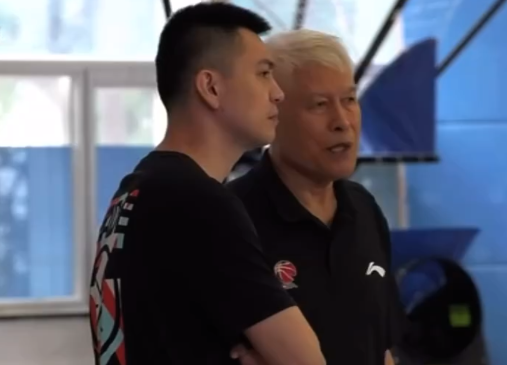 辽媒探班！大韩归队，蒋兴权指导杨鸣，新训练师现身，吴昌泽谦虚休闲区蓝鸢梦想 - Www.slyday.coM