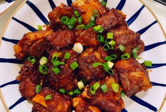 零基础一学就会家常菜:炝炒莲藕,蒜香排骨,辣椒炒鸡蛋,超好吃