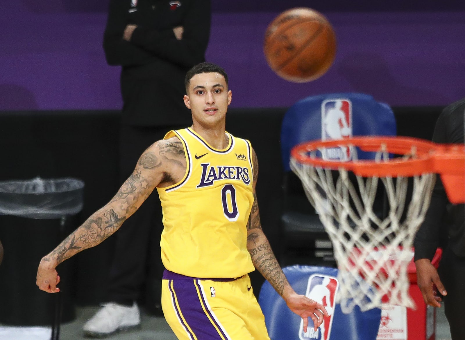 去烂队也没戏!美媒列3大理由,看衰湖人库兹马,压根难成全明星