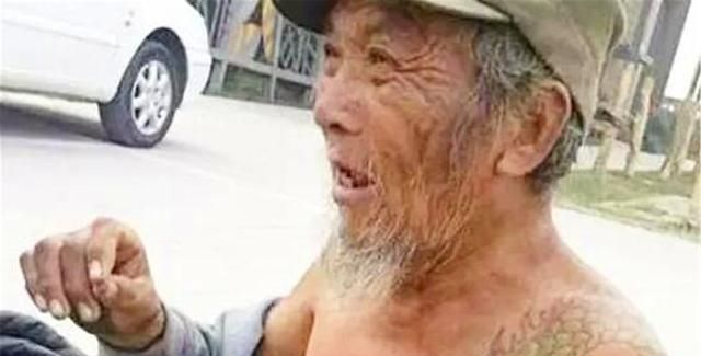 乔四的金牌打手,曾强抢民女作恶多端,晚年沦为流浪汉靠拾荒为生休闲区蓝鸢梦想 - Www.slyday.coM